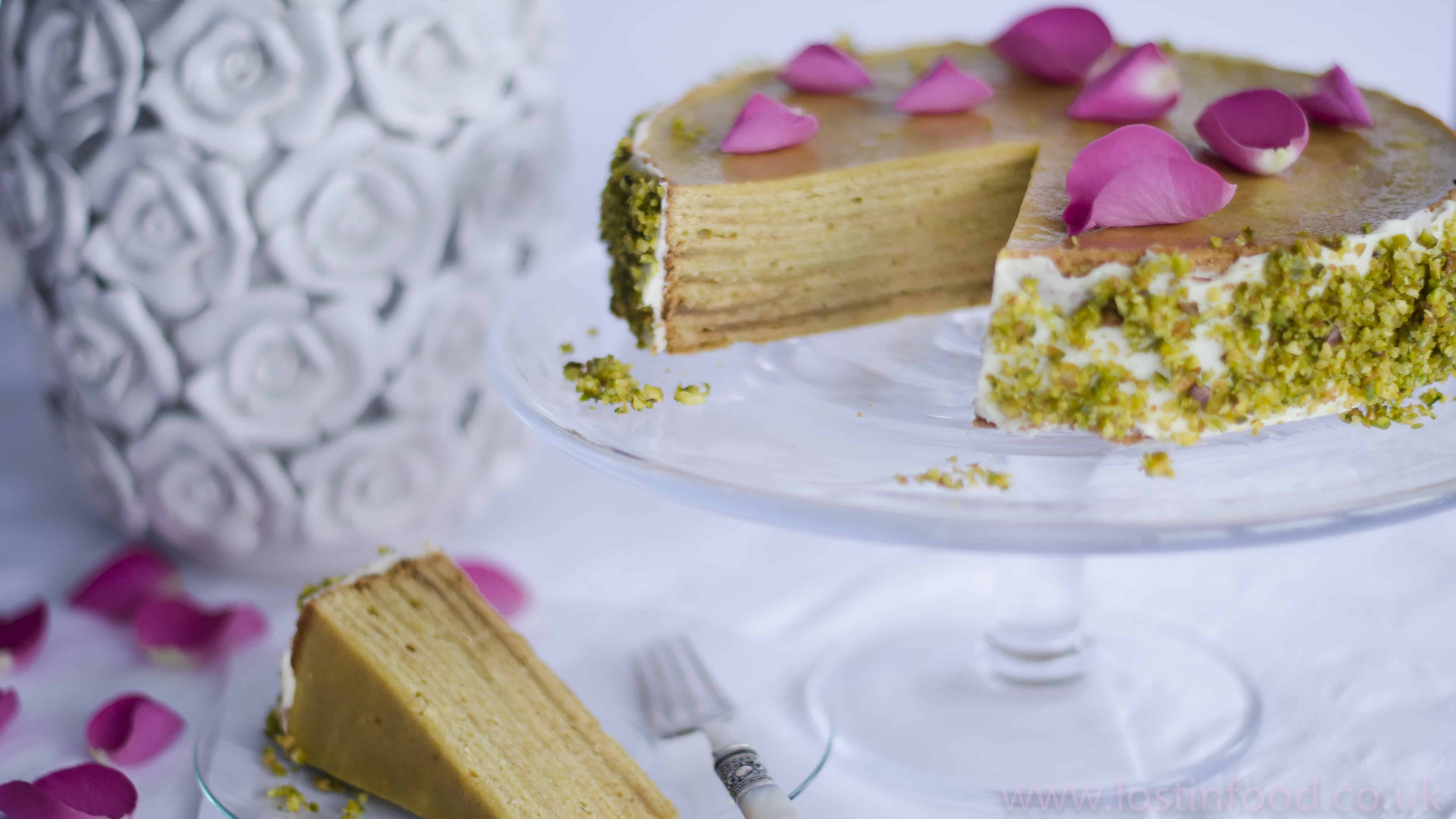 lemon pistachio rose cake001