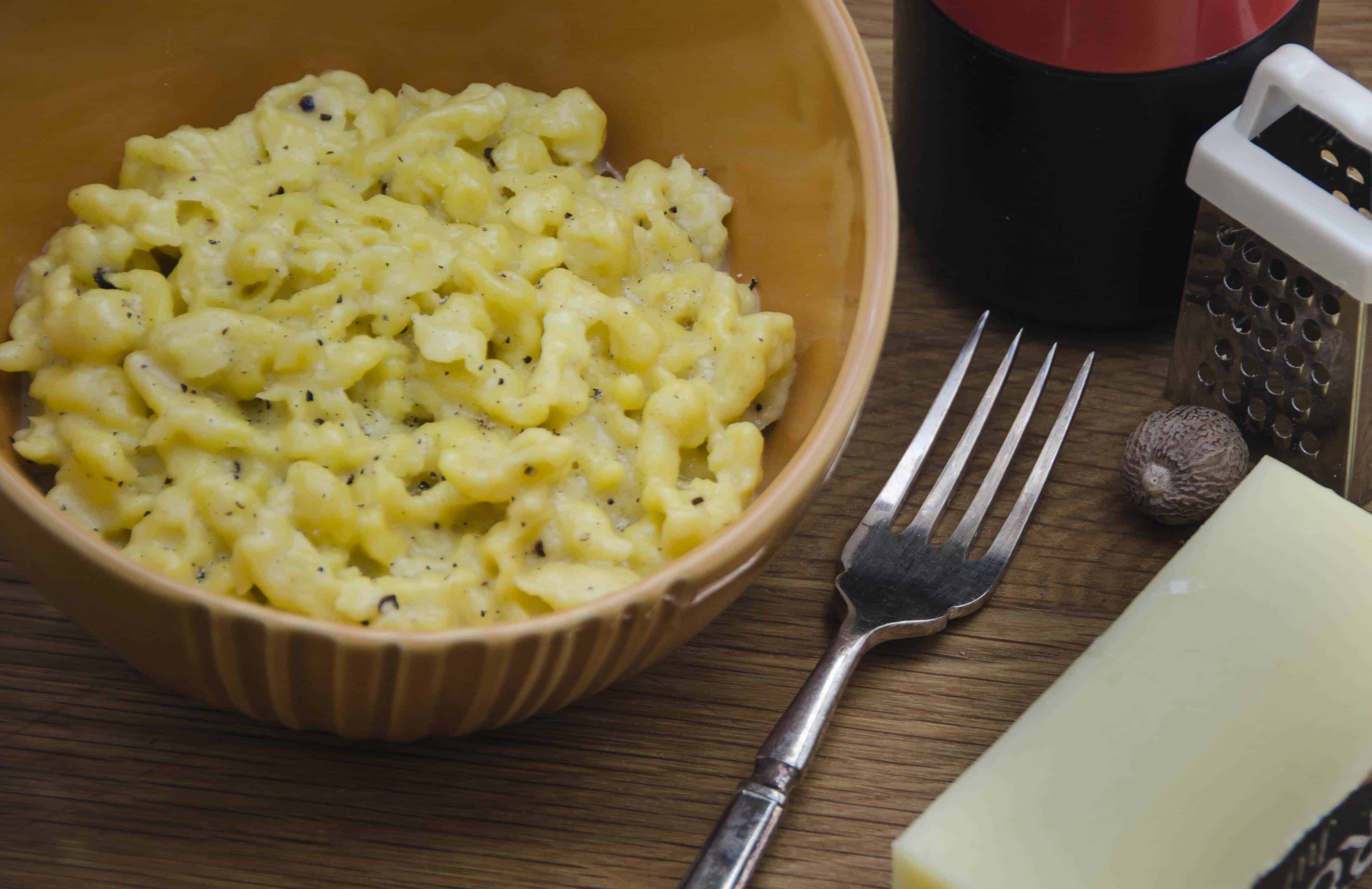 Featured image of post How to Make Spaetzle Mac And Cheese