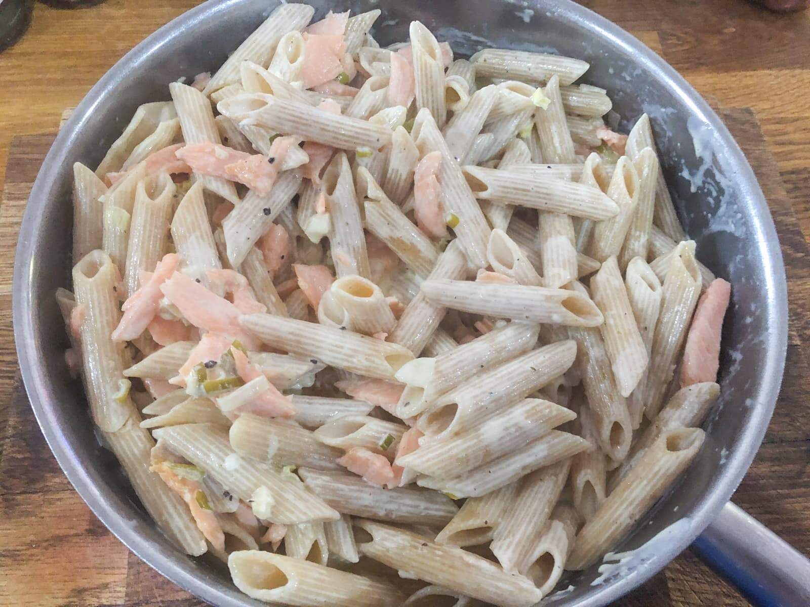 smoked salmon pasta - Lost in Food