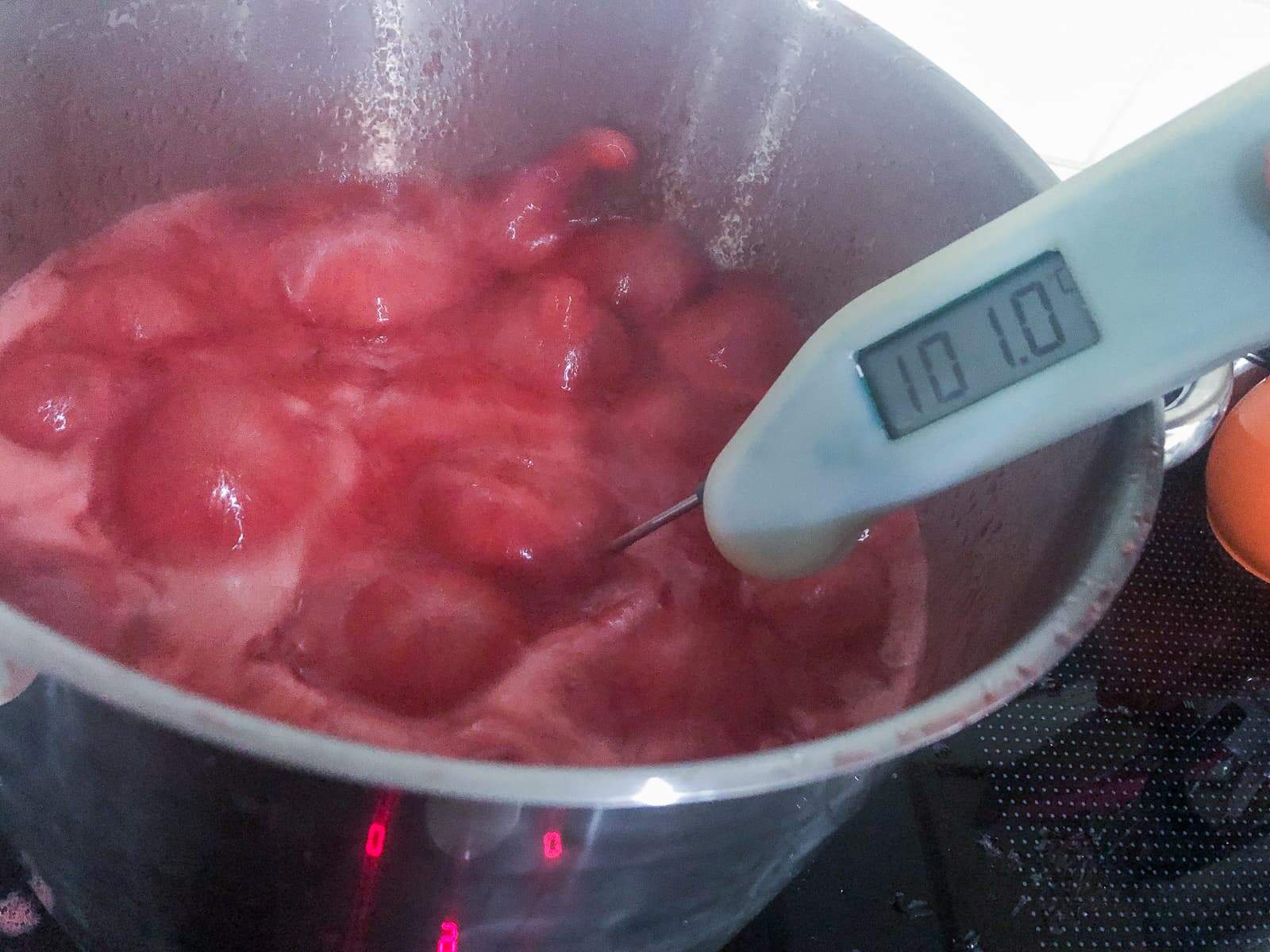 jam to a rolling boil consistency