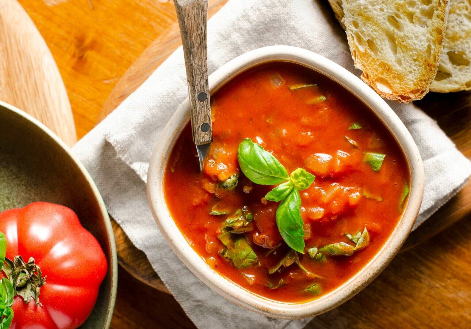 Easy Tomato & Basil Soup - Lost in Food