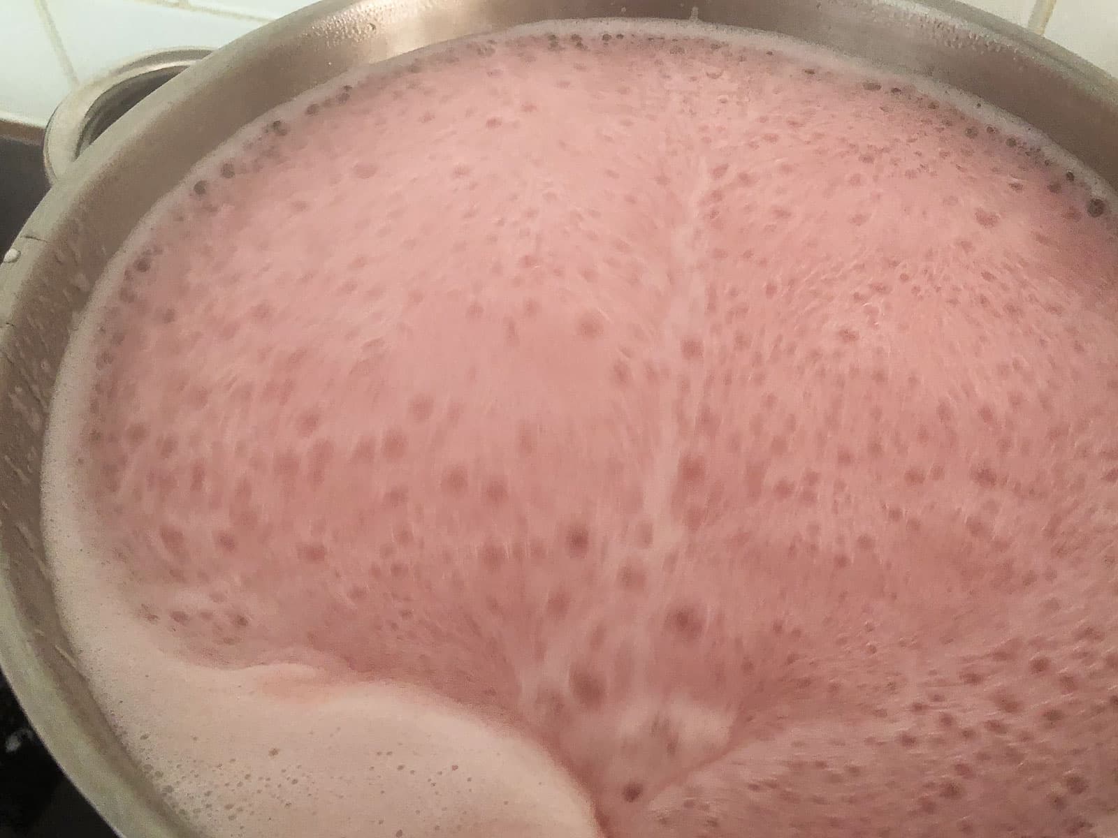 jelly process showing the rapid boil needed for the set