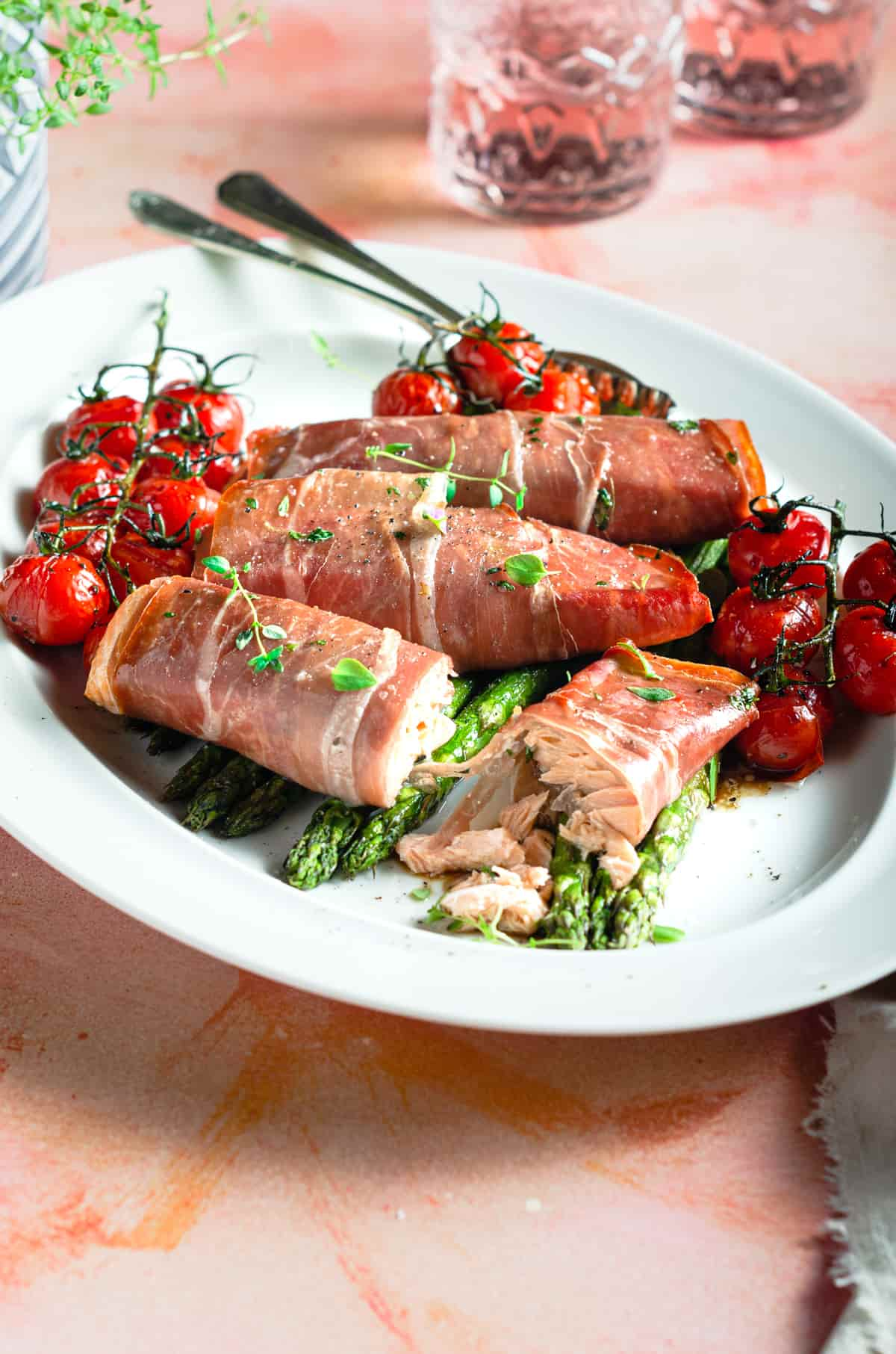 oven baked salmon fillet with Parma ham - Lost in Food