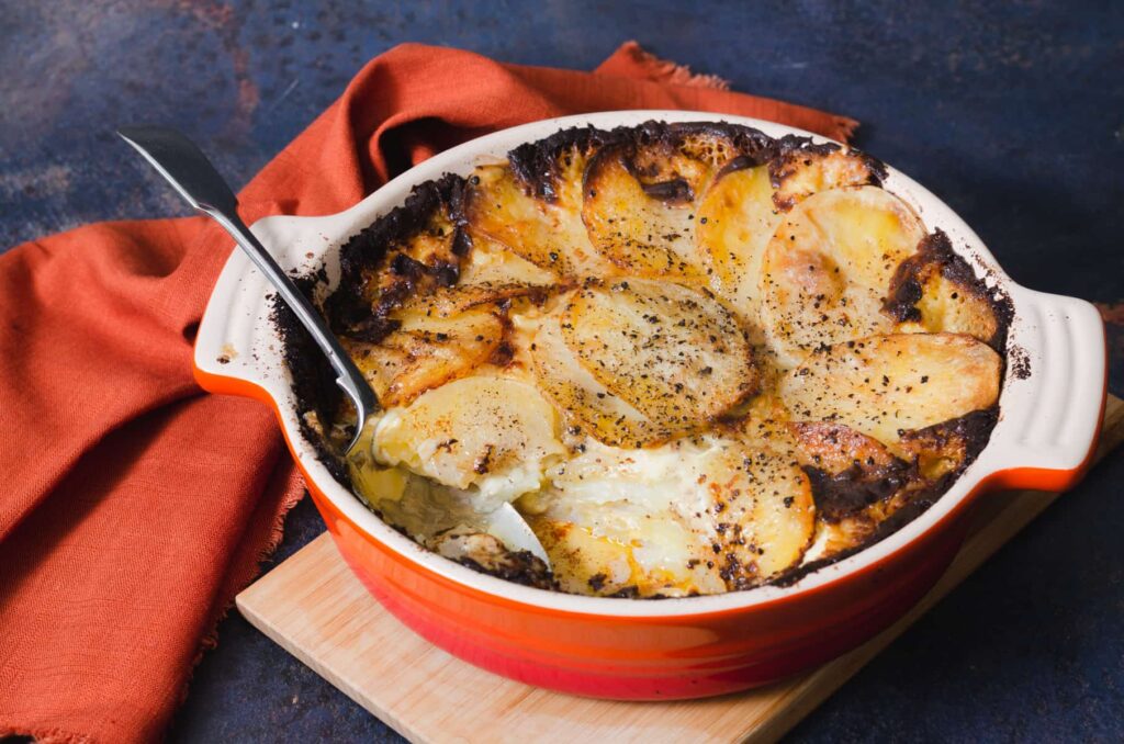 Easy Dauphinoise Potatoes (Potato Gratin) - Lost in Food