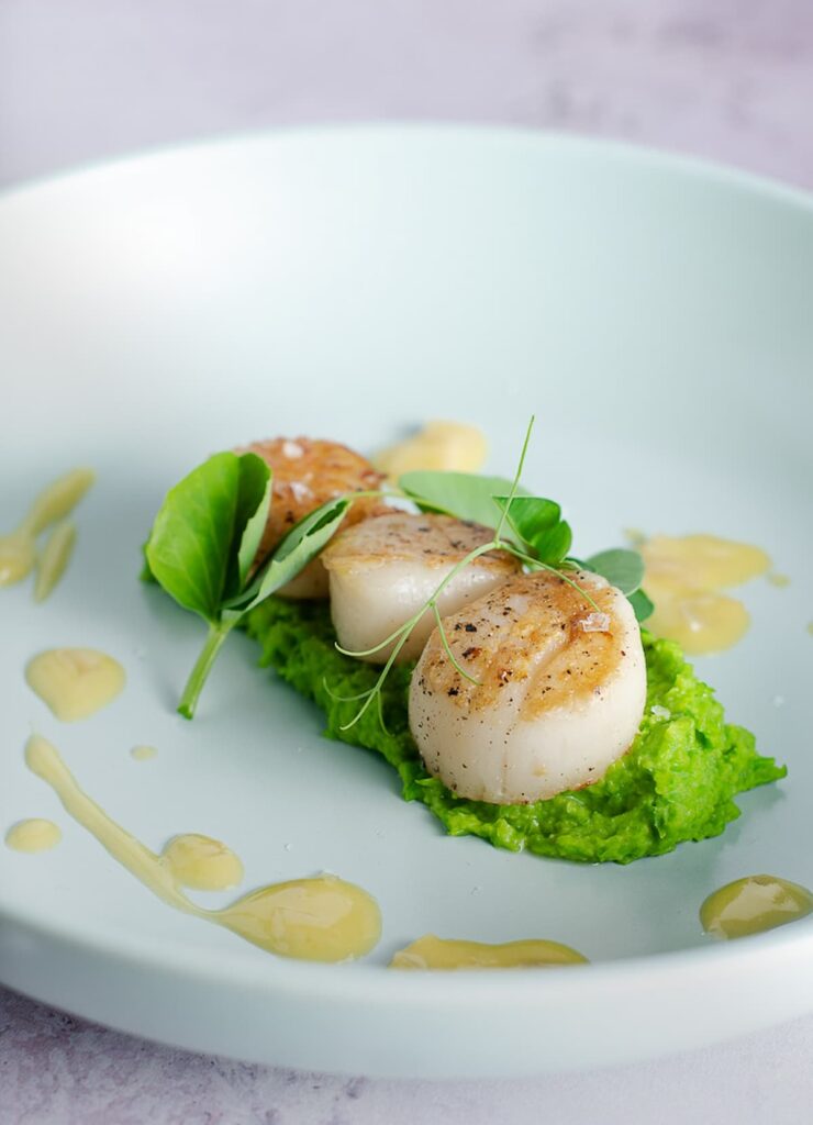 Seared Scallops with Pea Puree & Butter Sauce